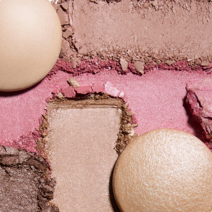 ✨Holiday Baked Starter Kit（3PC）Includes a foundation, travel-friendly brush, and full face palette