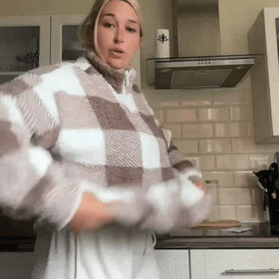 🍂Casual Plaid Pullover – Drop Shoulder Half-Zip Top for Women👩