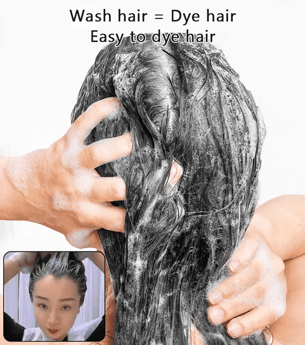 Vegetable hair dye shampoo in bubbles