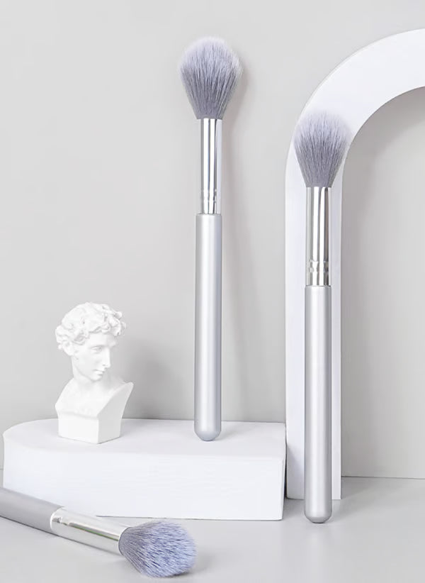 🎨💫 Multicolor Metallic Eyeshadow – Buildable, shimmering metallic eyeshadow